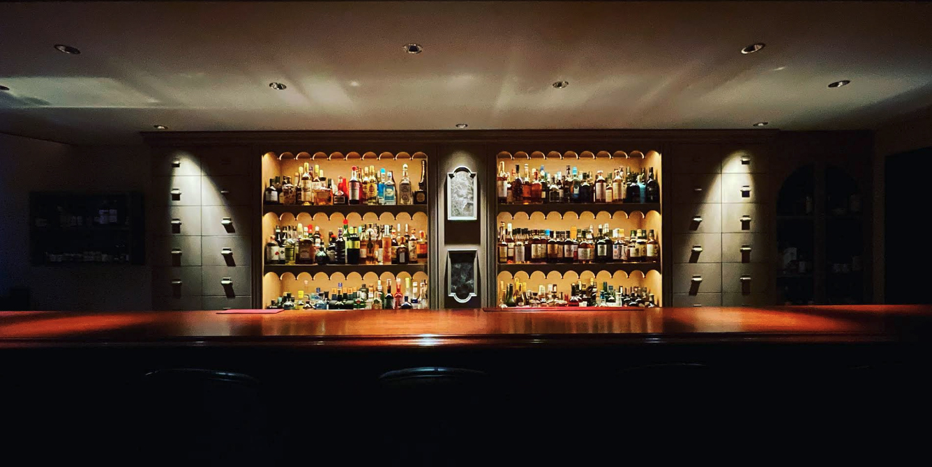 The ANCESTOR（アンセスター）（BAR：バー）